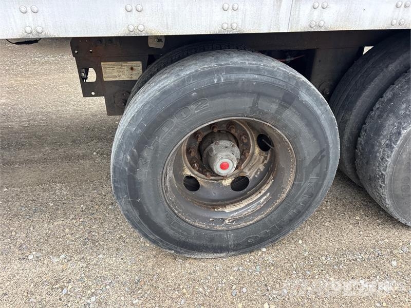 Vanguard 53 ft x 102 in T/A Van Trailer Причепи-фургони