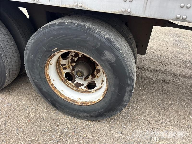 Vanguard 53 ft x 102 in T/A Van Trailer Причепи-фургони