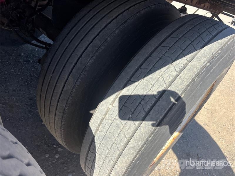 Vanguard 53 ft x 102 in T/A Van Trailer Dengtos priekabos