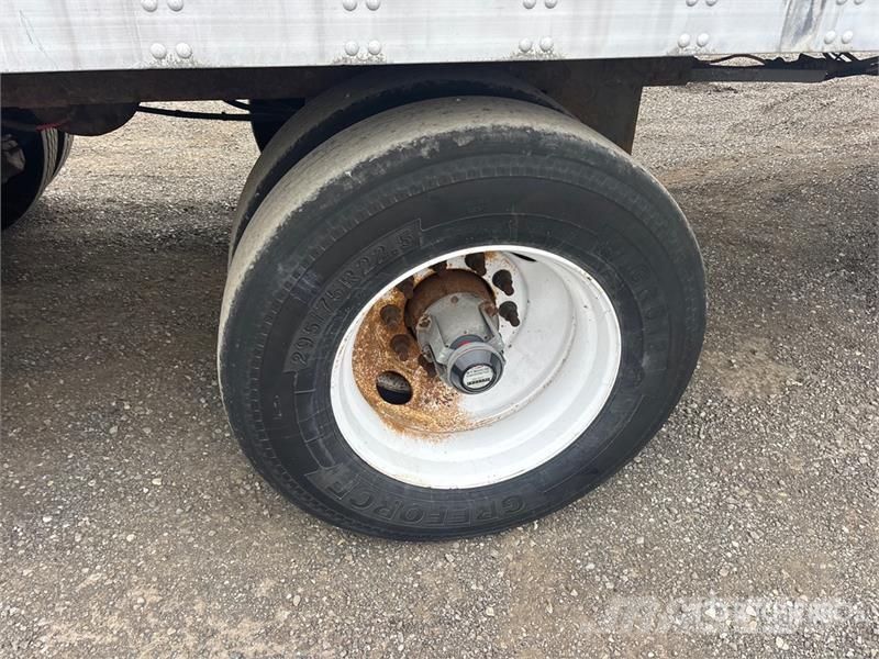 Vanguard 53 ft x 102 in Tri/A Van Trailer Прицепы-фургоны