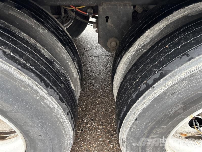 Vanguard 53 ft x 102 in T/A Van Trailer Dengtos priekabos