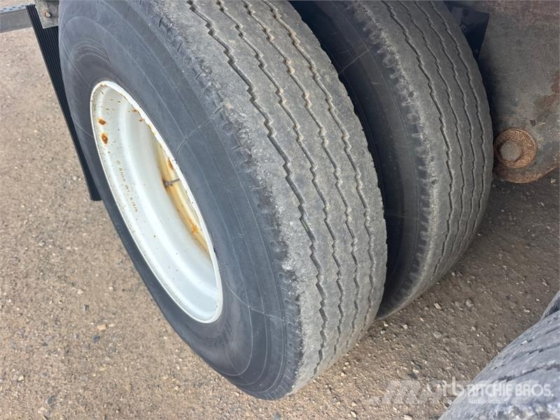 Vanguard 53 ft x 102 in T/A Van Trailer Fast kasse