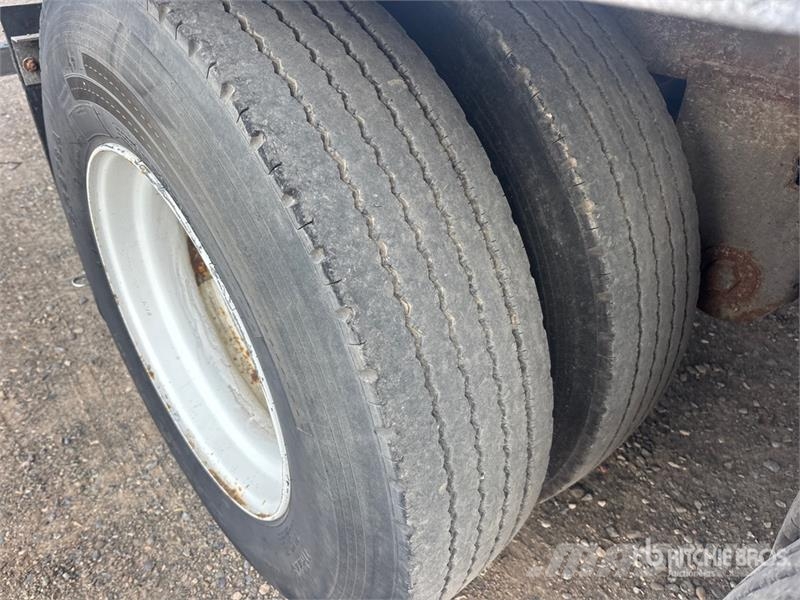 Vanguard 53 ft x 102 in T/A Van Trailer Fast kasse