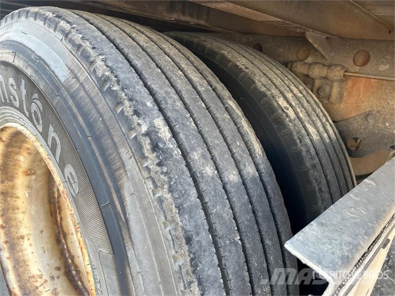 Vanguard CVIP4000 53 ft x 102 in Tri/A Van Trailer Anhänger-Kastenaufbau