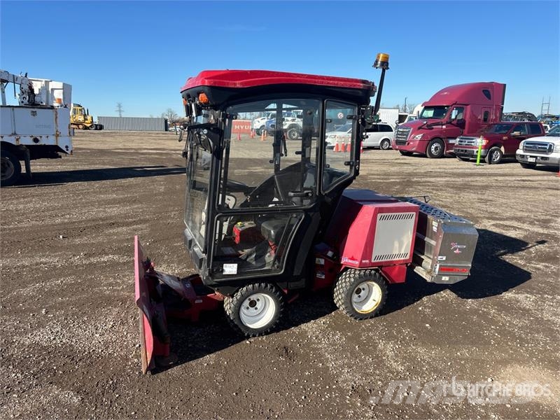 Ventrac 3400Y Sidewalk Plow Andre komponenter