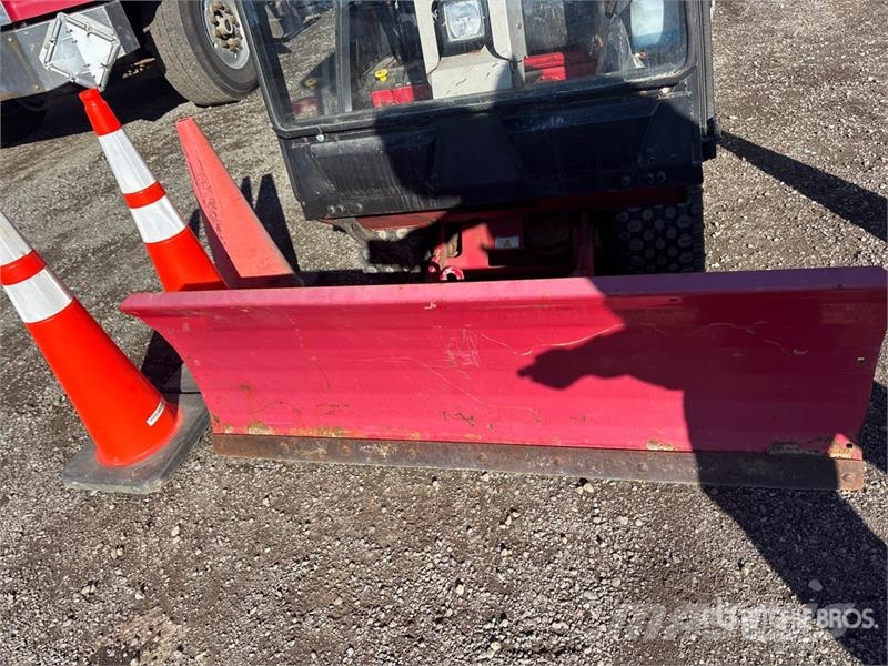 Ventrac 3400Y Sidewalk Plow Andre komponenter