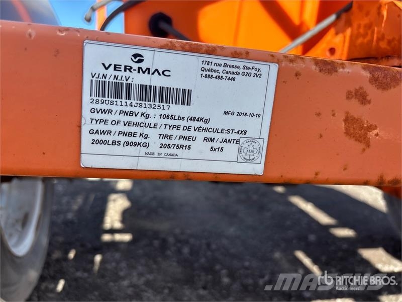 Ver-Mac ST-4X8 Arrow Board Pozostały sprzęt drogowy