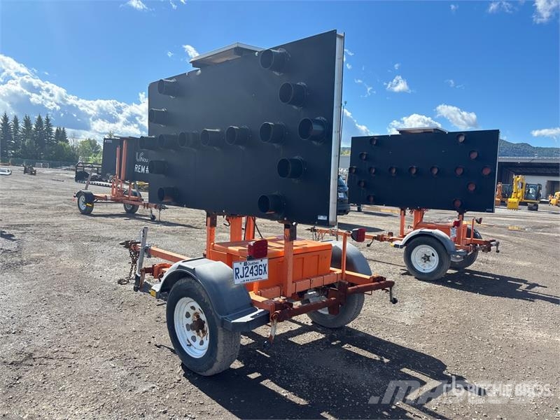 Ver-Mac ST-4X8 Arrow Board Pozostały sprzęt drogowy