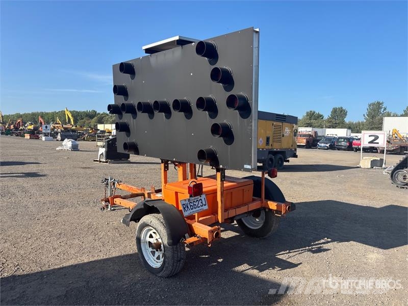 Ver-Max ST-4X8 S/A Arrow Board Drugo