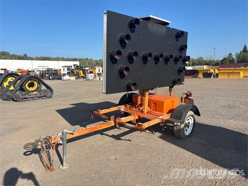 Ver-Max ST-4X8 S/A Arrow Board Drugo
