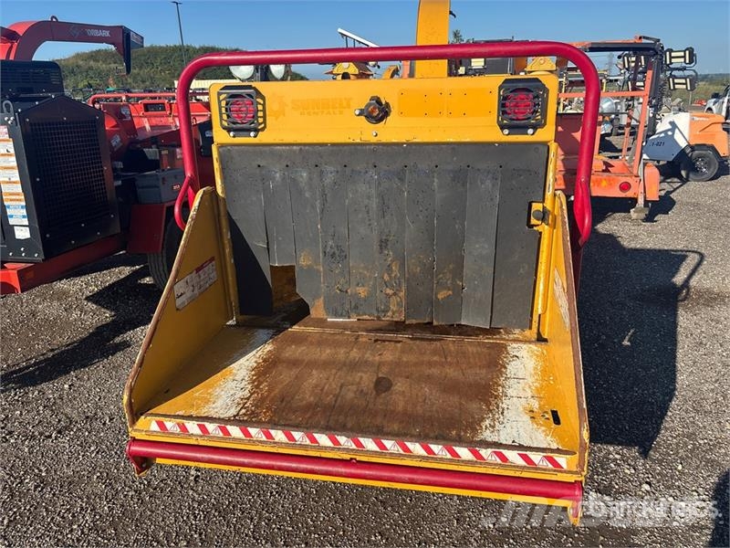 Vermeer BC1000XL Tow-Behind Wood Chipper ウッドチッパー