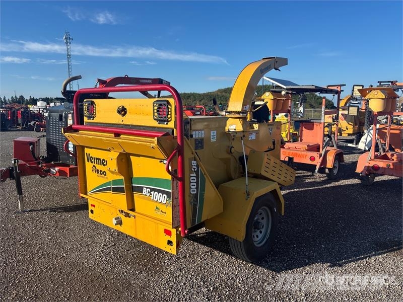 Vermeer BC1000XL Tow-Behind Wood Chipper ウッドチッパー