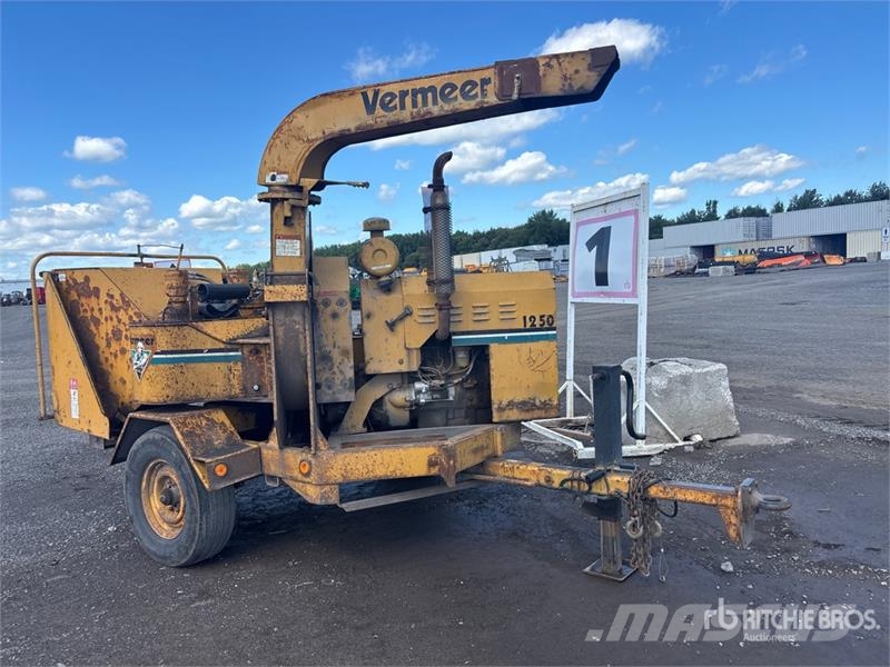 Vermeer Tow-Behind Wood Chipper ウッドチッパー