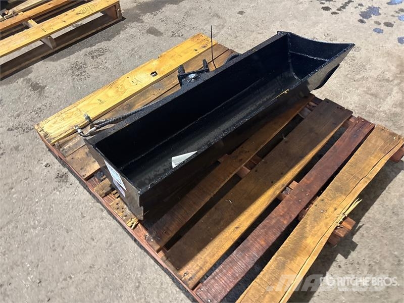 Vicsec VCT1000 40 in Hydraulic Tilting Excavator Bucket ( Cucharones