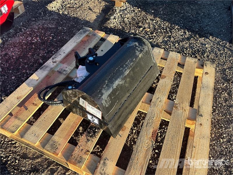 Vicsec VCT600 24 in Tilting Excavator Bucket (Unused) Cucharones