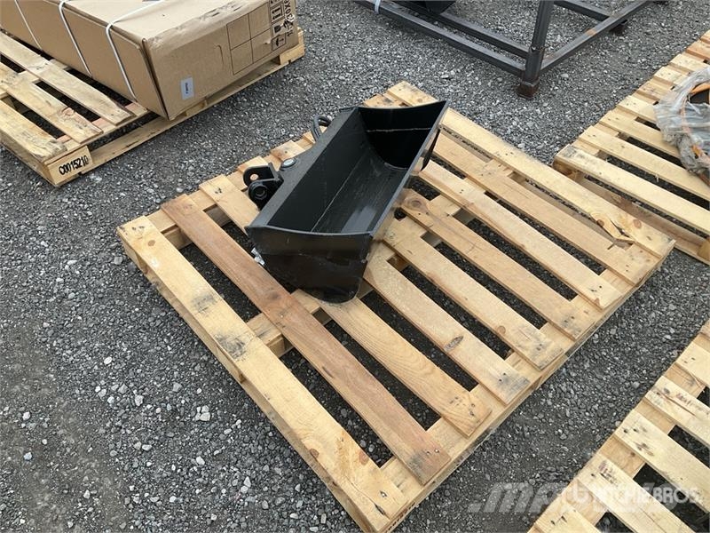Vicsec VCT600 24 in Tilting Excavator Bucket (Unused) Benne