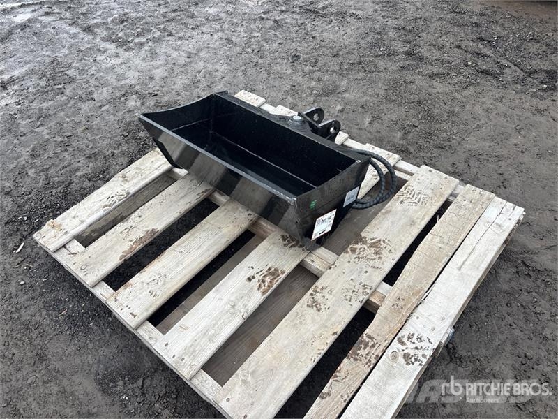 Vicsec VCT600 24 in Tilting Excavator Bucket (Unused) Cucharones