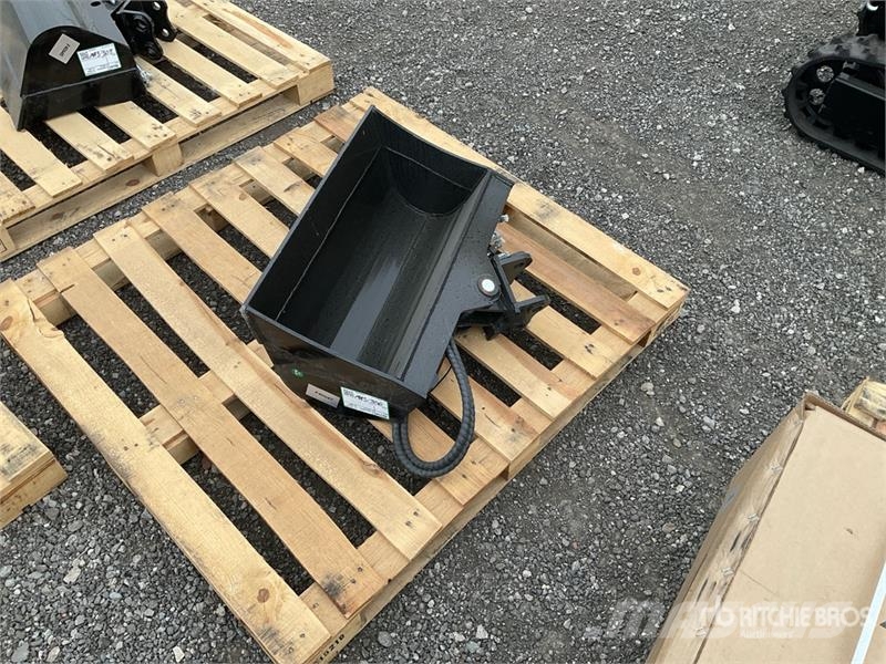 Vicsec VCT600 24 in Tilting Excavator Bucket (Unused) Benne