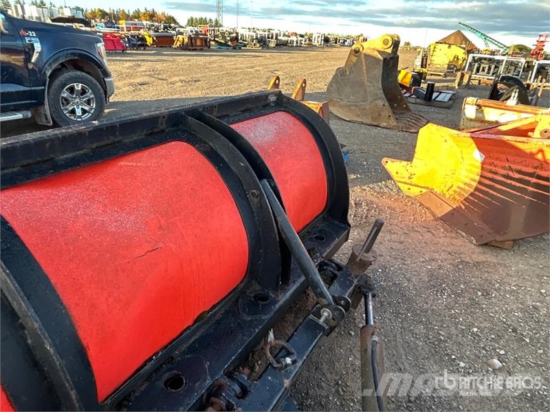  Viking-Cives 11 ft Snow Plow Снігоочищувальні ножі та плуги