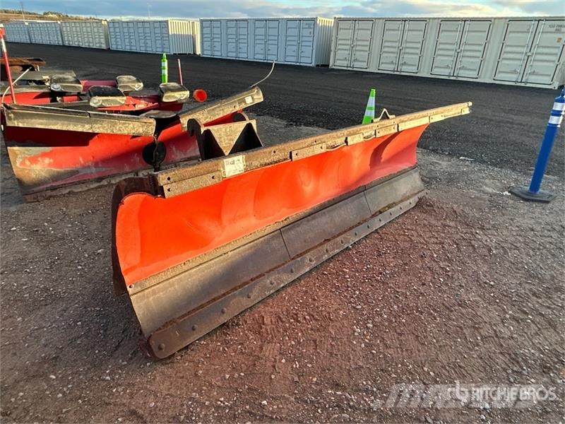 Viking-Cives 11 ft Snow Plow Снігоочищувальні ножі та плуги