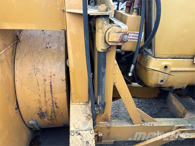 Vohl DV904-400T 7 ft 7 in Snow Blower Dezapezitoare