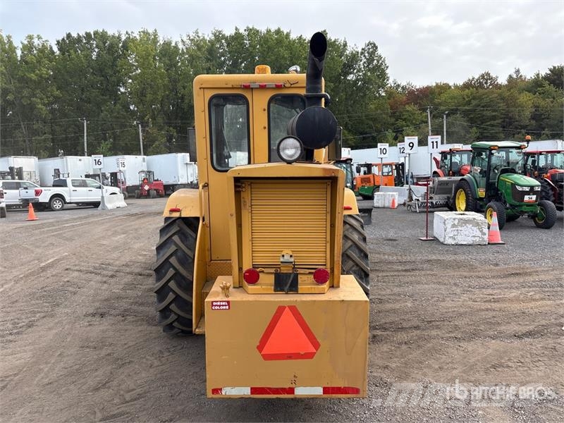 Vohl DV904-400T 7 ft 7 in Snow Blower Dezapezitoare