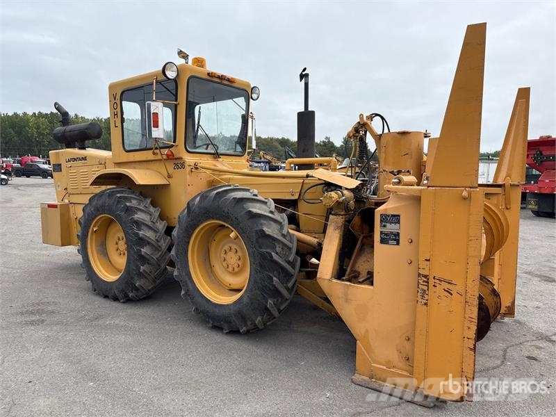 Vohl DV904-400T 7 ft 7 in Snow Blower Dezapezitoare