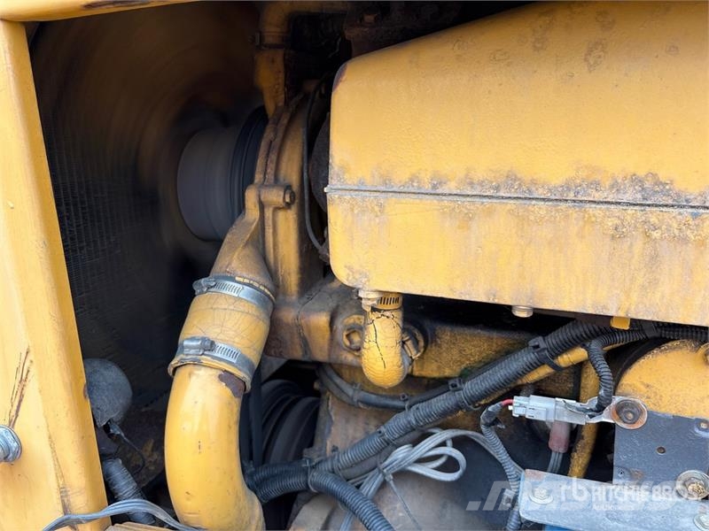 Vohl DV904-400T 7 ft 7 in Snow Blower Dezapezitoare