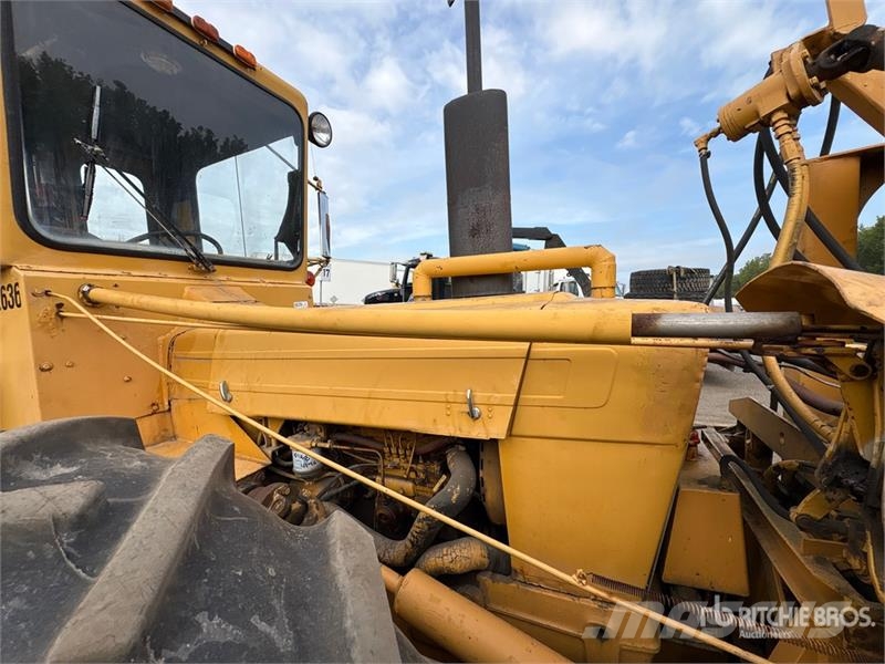 Vohl DV904-400T 7 ft 7 in Snow Blower Dezapezitoare
