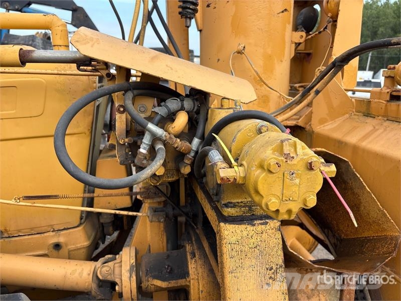 Vohl DV904-400T 7 ft 7 in Snow Blower Dezapezitoare