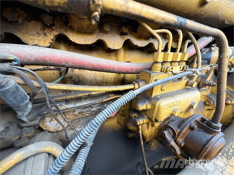 Vohl DV904-400T 7 ft 7 in Snow Blower Dezapezitoare
