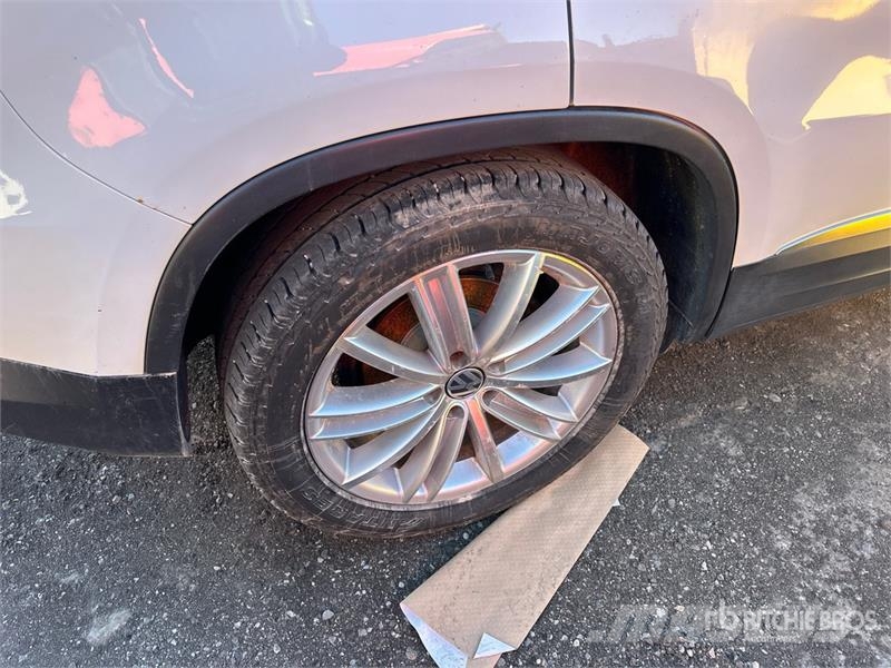Volkswagen Tiguan TSI AWD SUV Коли