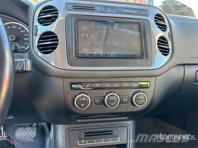 Volkswagen Tiguan TSI AWD SUV Коли