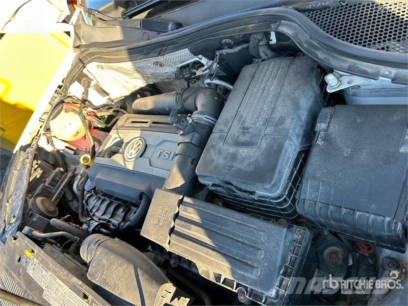 Volkswagen Tiguan TSI AWD SUV Коли