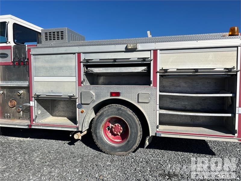 Volvo 4x2 Fire Truck 消防車