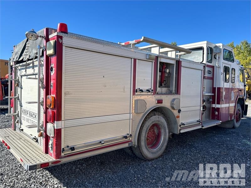 Volvo 4x2 Fire Truck 消防車