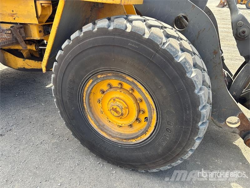 Volvo BM L90C Wheel Loader لوادر بعجل