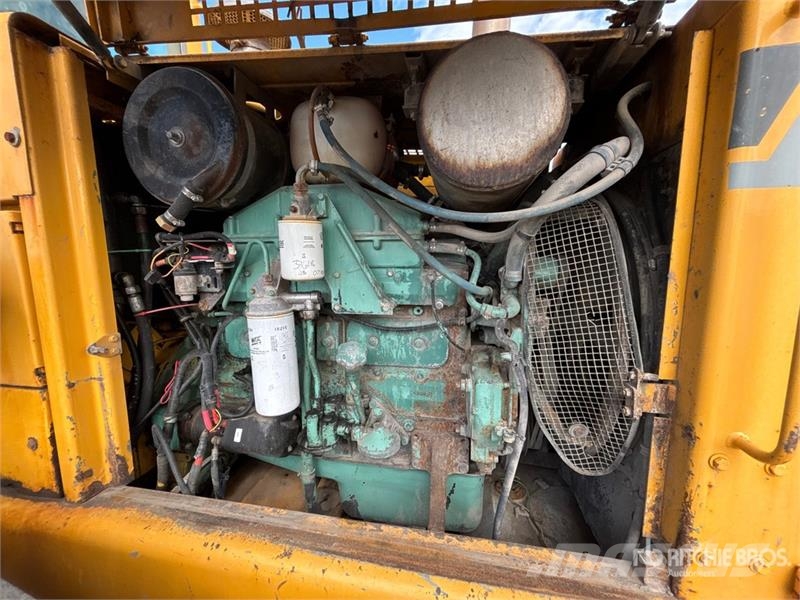 Volvo BM L90C Wheel Loader لوادر بعجل