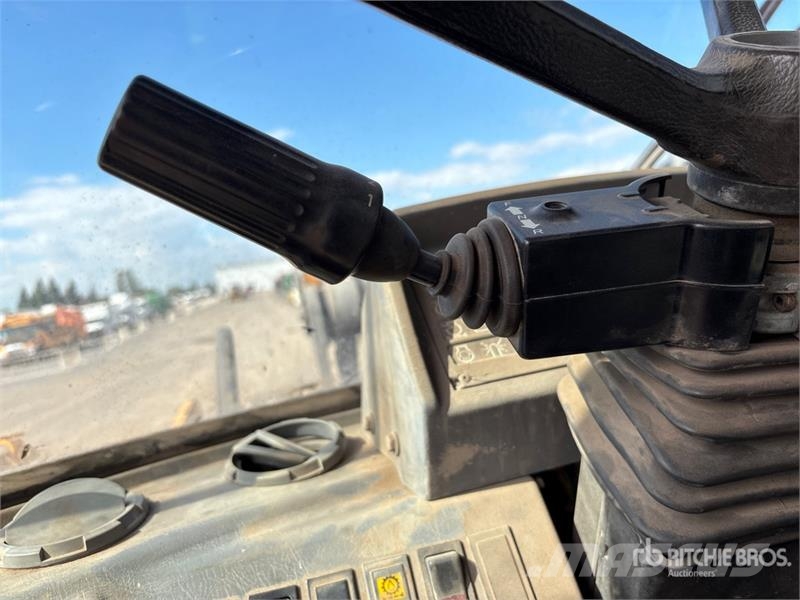 Volvo BM L90C Wheel Loader لوادر بعجل
