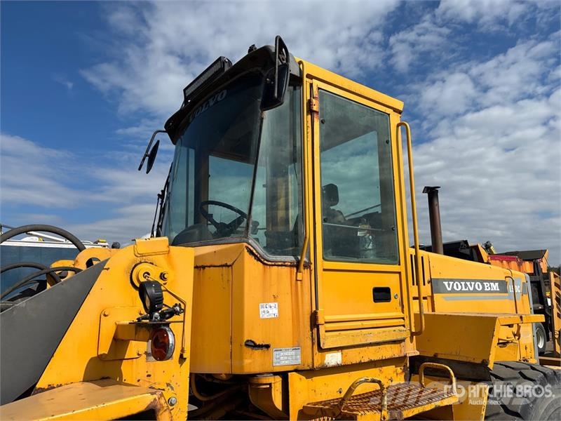 Volvo BM L90C Wheel Loader لوادر بعجل