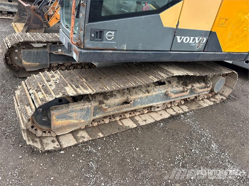 Volvo EC140EL 대형 굴삭기 29톤 이상