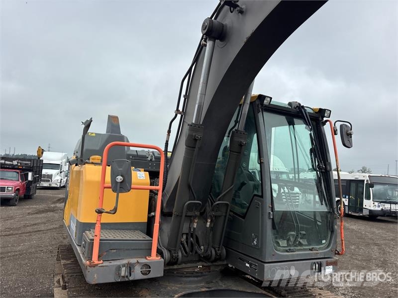 Volvo EC140EL 대형 굴삭기 29톤 이상