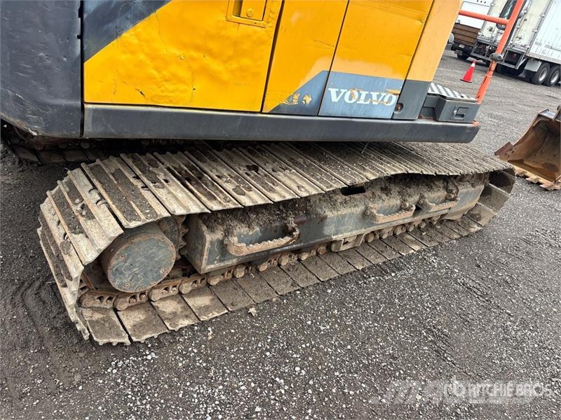 Volvo EC140EL 대형 굴삭기 29톤 이상