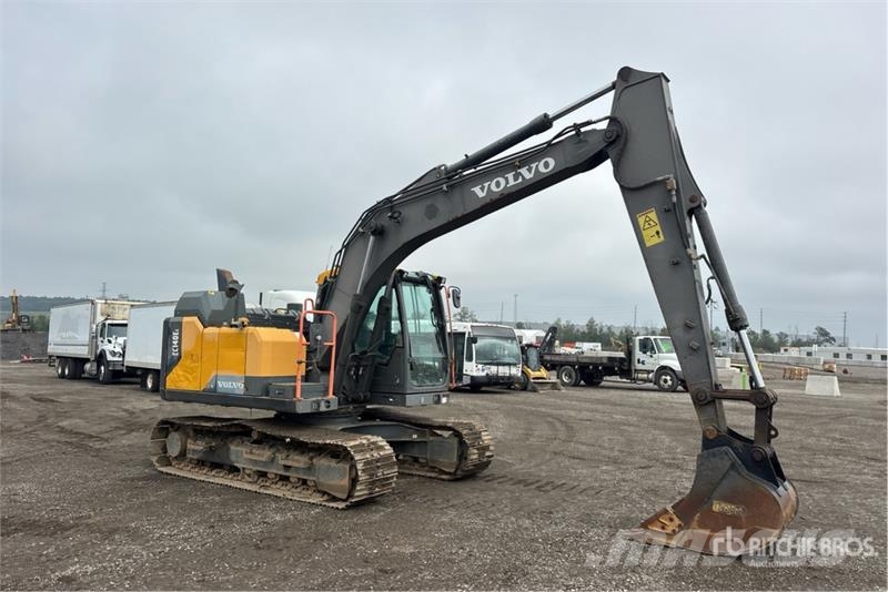 Volvo EC140EL 대형 굴삭기 29톤 이상