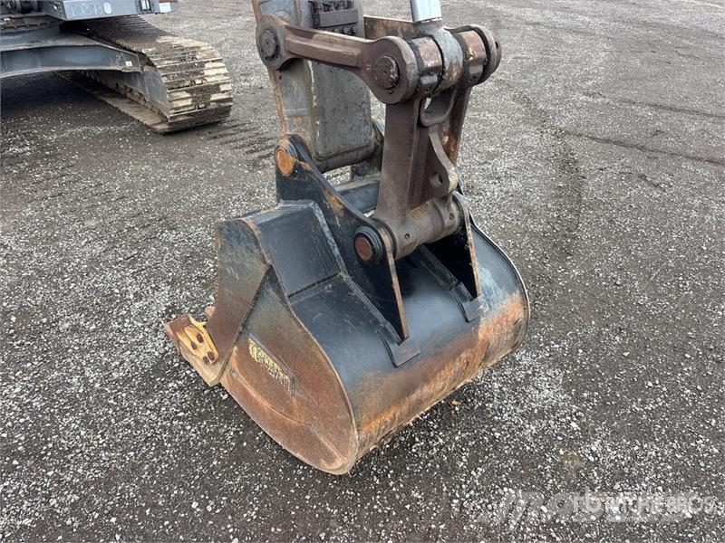 Volvo EC140EL 대형 굴삭기 29톤 이상