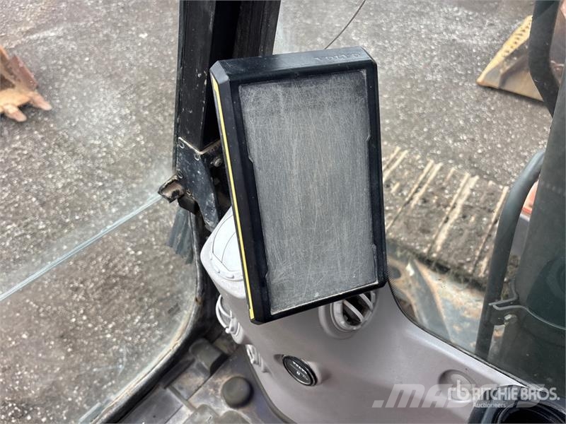 Volvo EC140EL 대형 굴삭기 29톤 이상