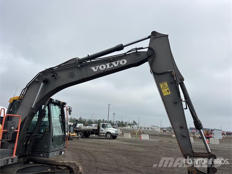 Volvo EC140EL 대형 굴삭기 29톤 이상