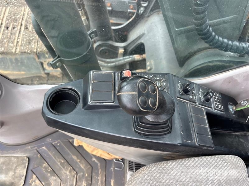 Volvo EC140EL 대형 굴삭기 29톤 이상