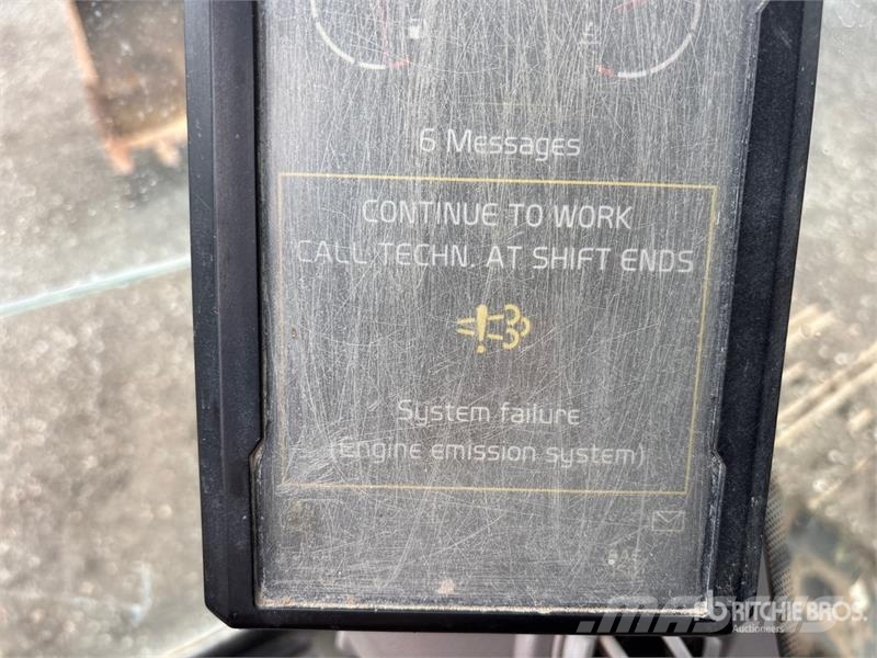 Volvo EC140EL 대형 굴삭기 29톤 이상