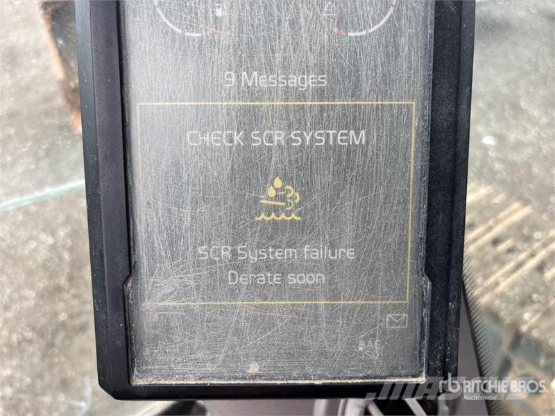 Volvo EC140EL 대형 굴삭기 29톤 이상